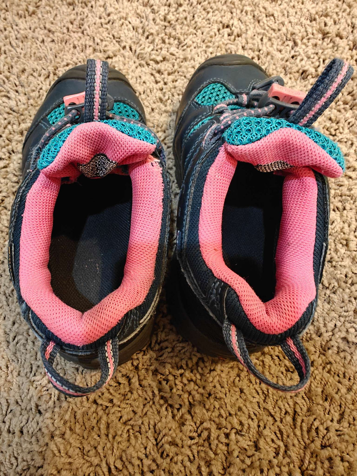 Girls Keen shoes, size 11, Shoes 11 (Toddler:2-4yr)