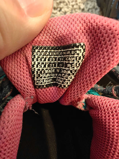 Girls Keen shoes, size 11, Shoes 11 (Toddler:2-4yr)