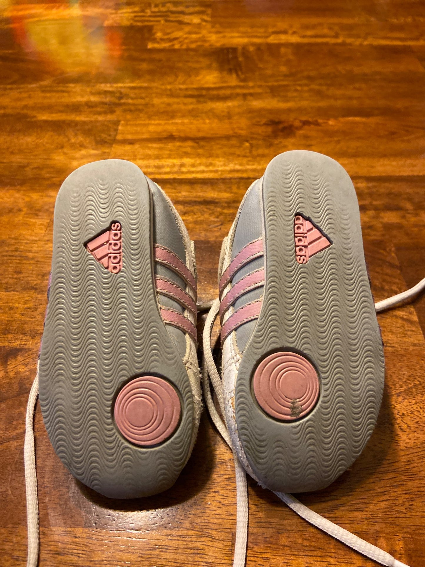 Adidas sneakers size 5, Shoes 5 (Walkers:12-24 mth)