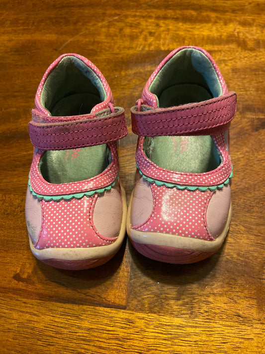 Stride Rite shoes size 4.5, Shoes 4.5 (Walkers:12-24 mth)