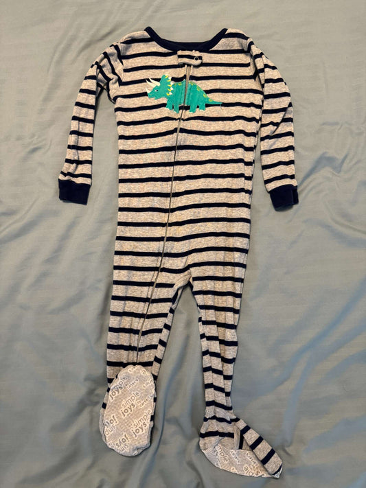 2-Pack Simple Joys Footed Pajamas 24M (MSRP $11 each), Kids 24 Month (18-24M)