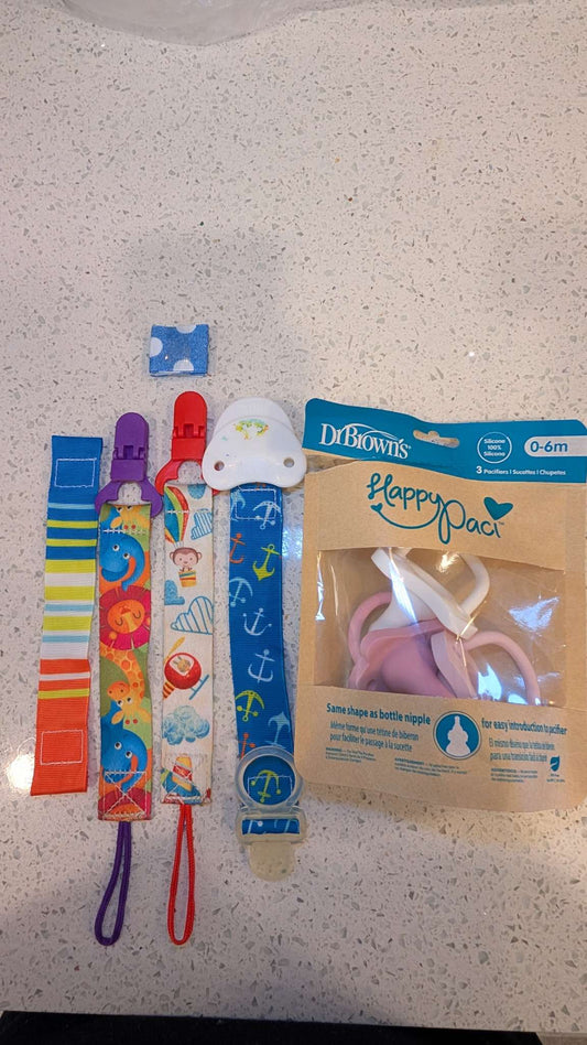 Dr Brown's Pacifier 3 pack + Straps