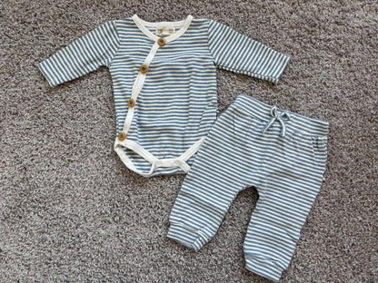 Blue striped outfit, Kids 6 Month (3-6M)