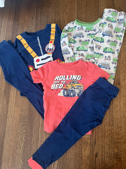 Bundle of 3 Pyjama Sets VGUC 5T, Kids 5/5T