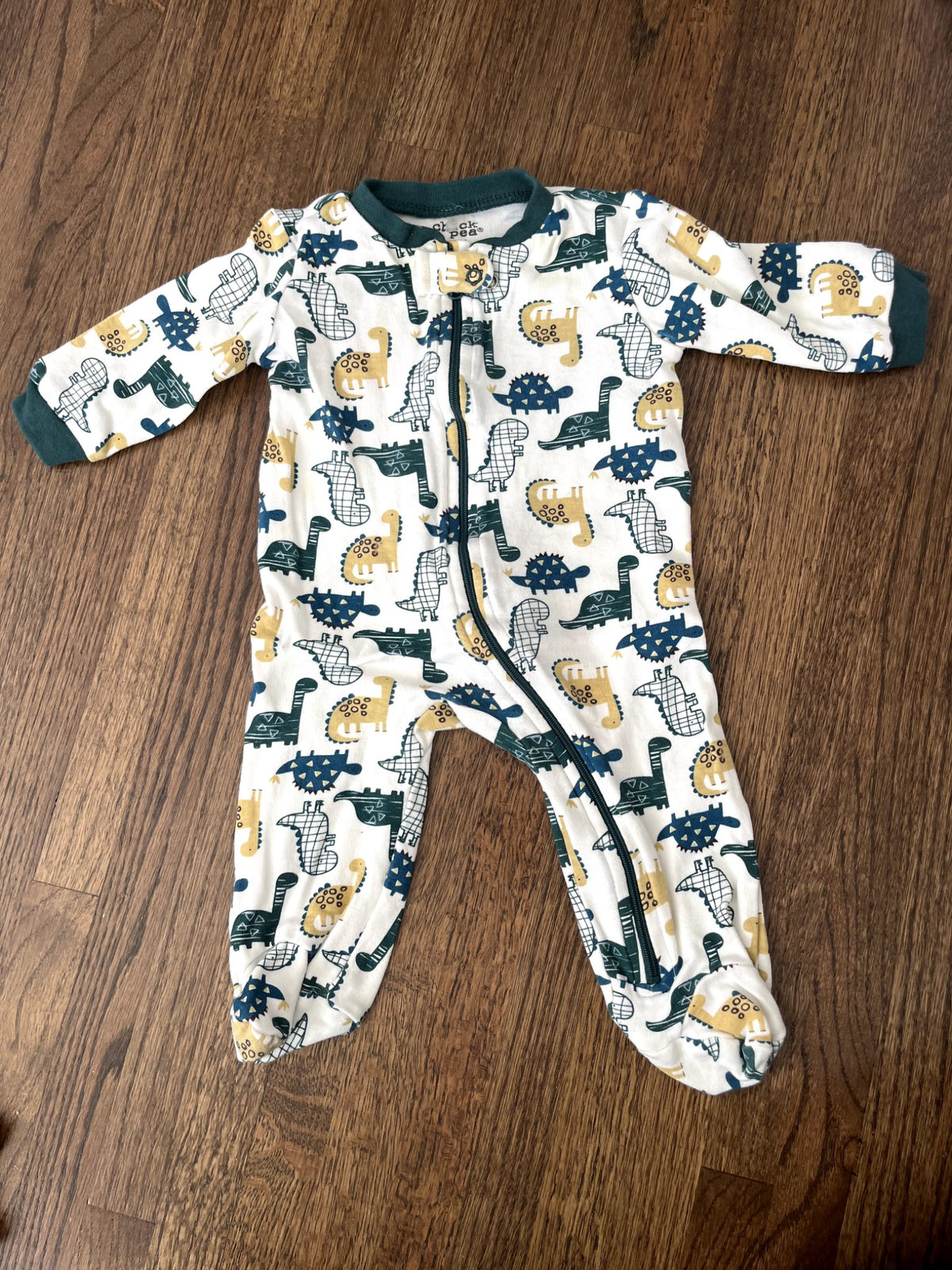 Chick Pea Dino Sleeper 3-6M VGUC, Kids 6 Month (3-6M)