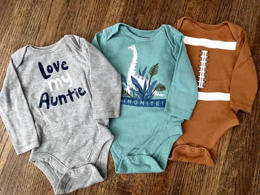 Set of 3 Onesies (Football, Dino, "Auntie") 3-6M VGUC, Kids 6 Month (3-6M)