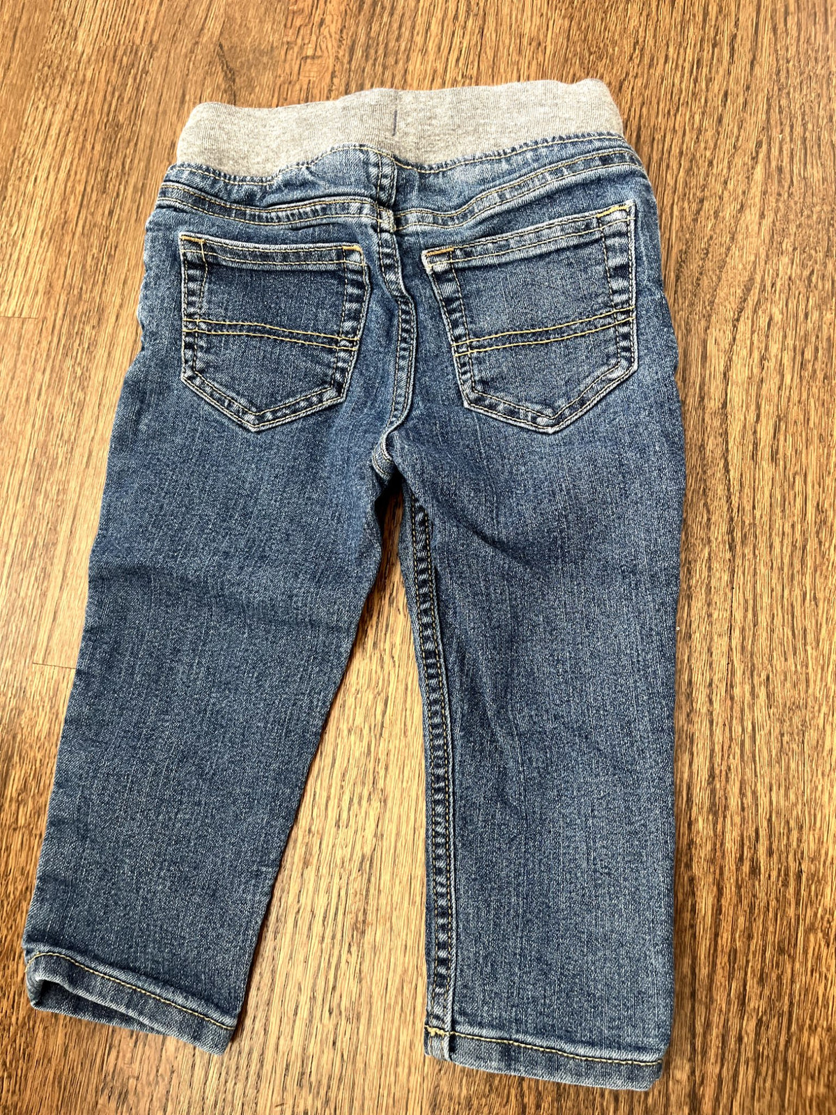 OshKosh Distressed Jeans 24M VGUC, Kids 24 Month (18-24M)