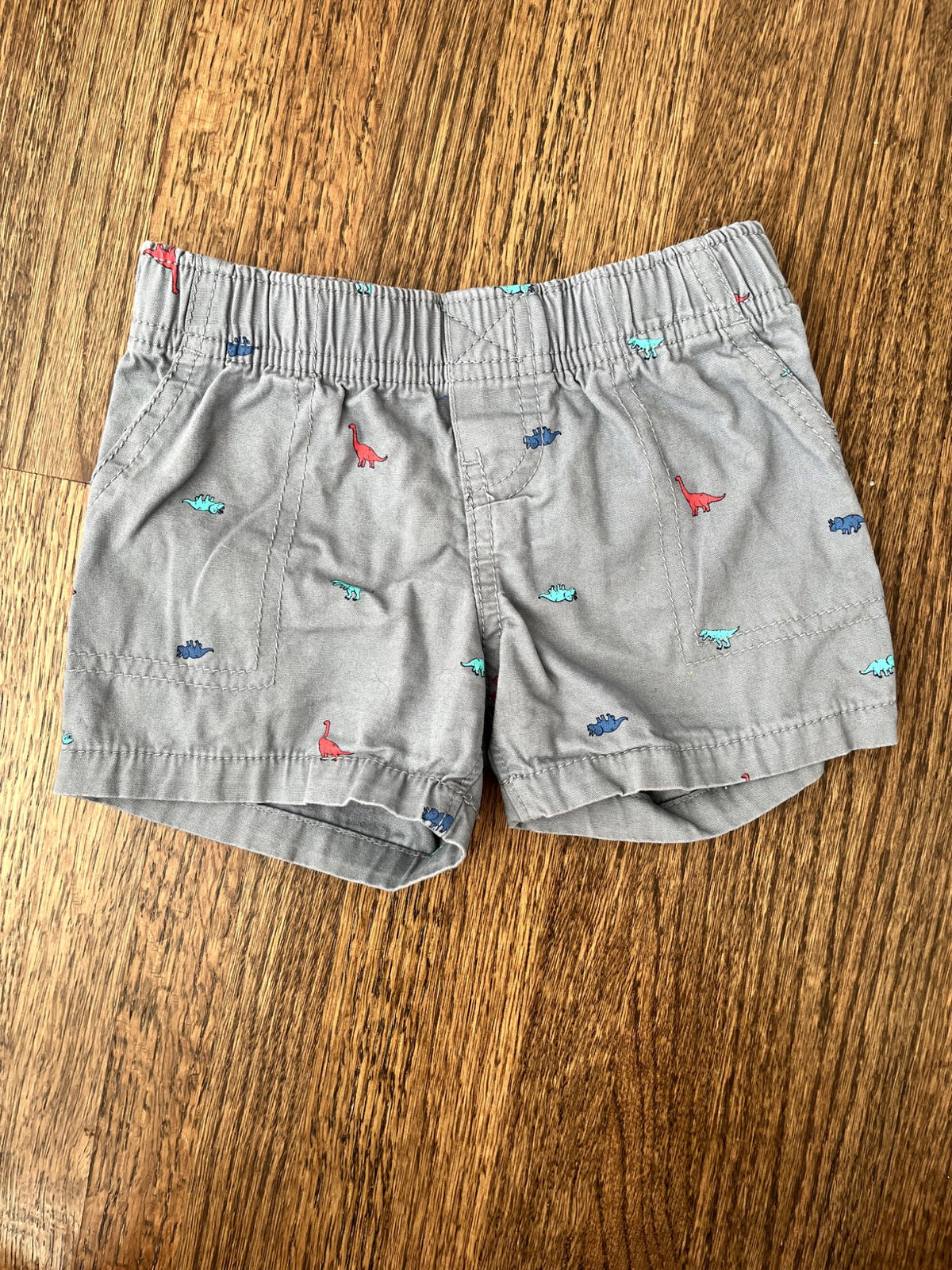 Grey Dino Carter's Shorts 9M VGUC, Kids 9 Month (6-9M)
