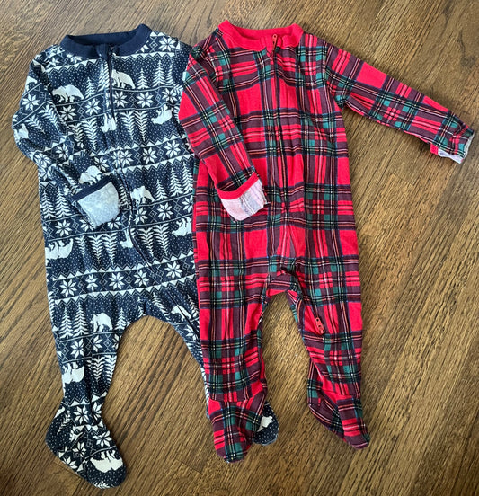 2 Pk Old Navy Holiday Sleeper 3-6M VGUC, Kids 6 Month (3-6M)