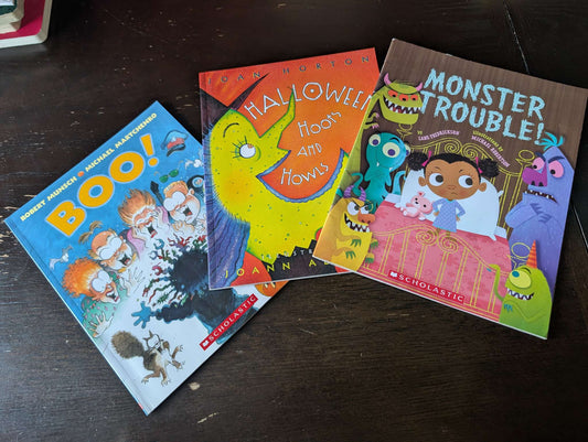 Bundle of 3 Halloween books