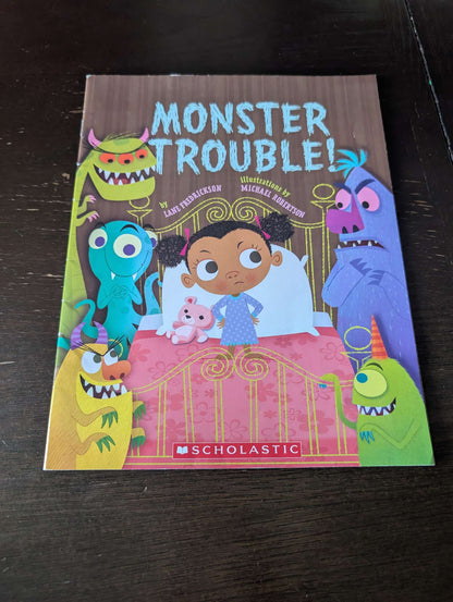 Bundle of 3 Halloween books