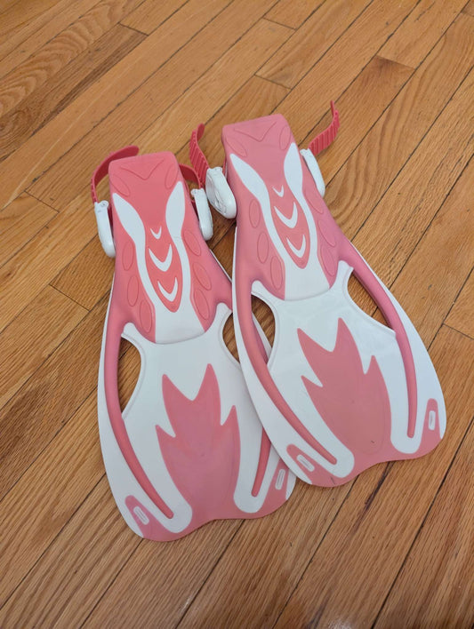 Cressi Snorkeling Fins - Size S/M  (US Kid 9.5-13.5) Pink. Original price: $65