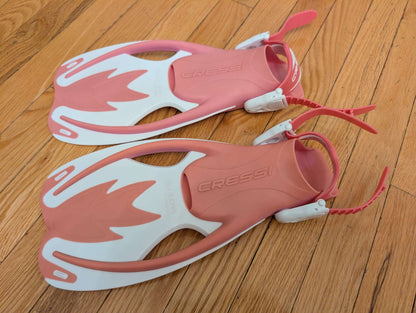 Cressi Snorkeling Fins - Size S/M  (US Kid 9.5-13.5) Pink. Original price: $65