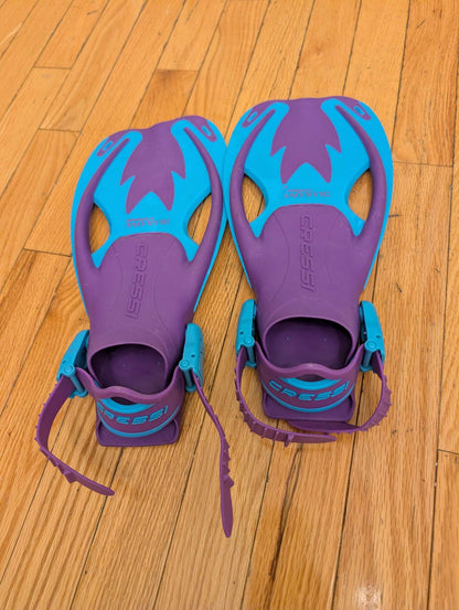 Cressi Snorkeling Fins - Small/Medium (US Kid 9.5-13.5) Purple and Blue