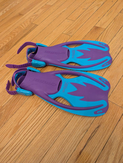 Cressi Snorkeling Fins - Small/Medium (US Kid 9.5-13.5) Purple and Blue