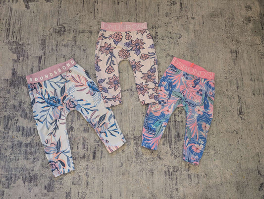Bundle of 3 pairs of Bonds leggings. Size 0 (6-12 months) , Kids 12 Month (9-12M)