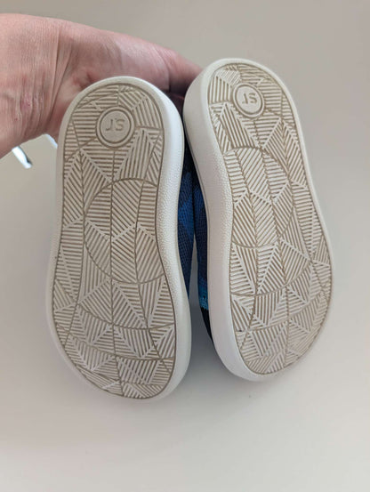 Stride Rite - Blue Aseel Sneakers. Boys size 8. MSRP $50, Shoes 8 (Toddler:2-4yr)