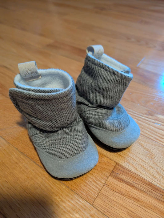 Jadybabys Faux Fur Lined Baby Boots - Size 3. MSRP: $60, Shoes 3 (Baby: 0-12 mth)