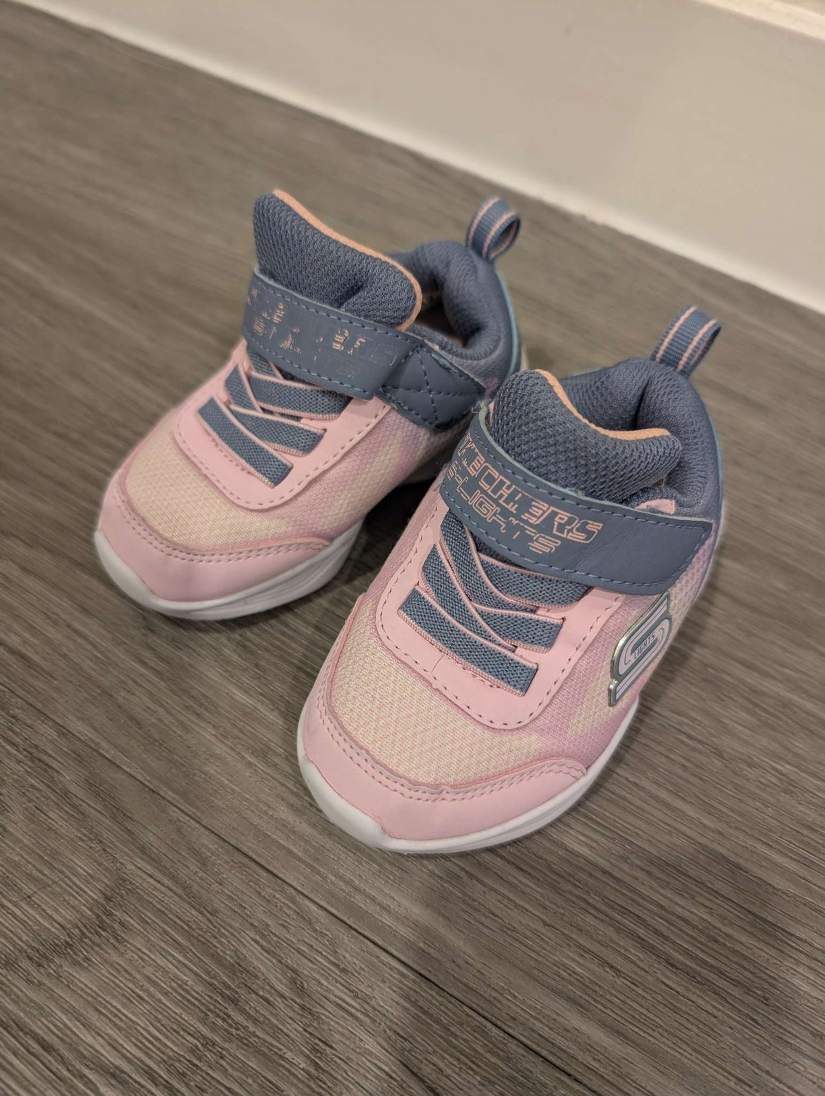 Sketchers Light up S Light Toddler runners - Size 5, Shoes 5 (Walkers:12-24 mth)