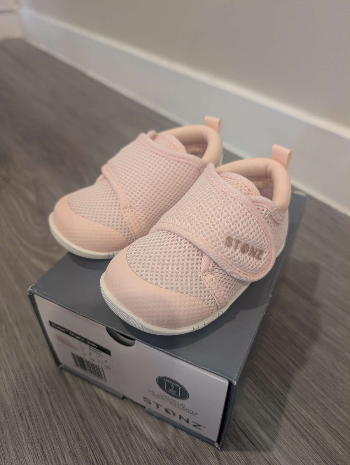 Stonz Cruiser - Light Pink NEW in box - MSRP $57, Shoes 6 (Walkers:12-24 mth)