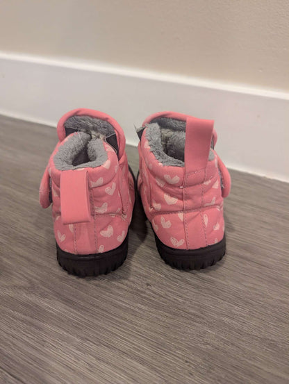 Jan & Jul - Toasty Dry Pink Heart booties. Size toddler 4. MSRP: $52, Shoes 4 (Baby: 0-12 mth)