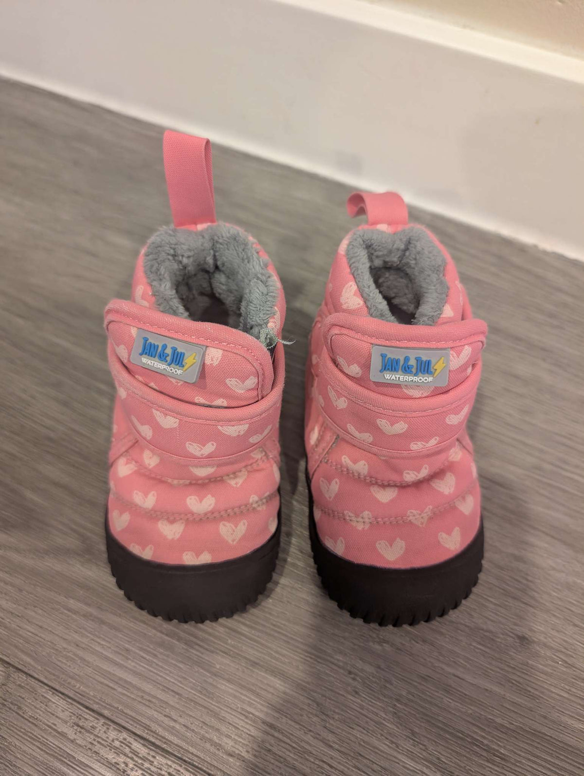 Jan & Jul - Toasty Dry Pink Heart booties. Size toddler 4. MSRP: $52, Shoes 4 (Baby: 0-12 mth)