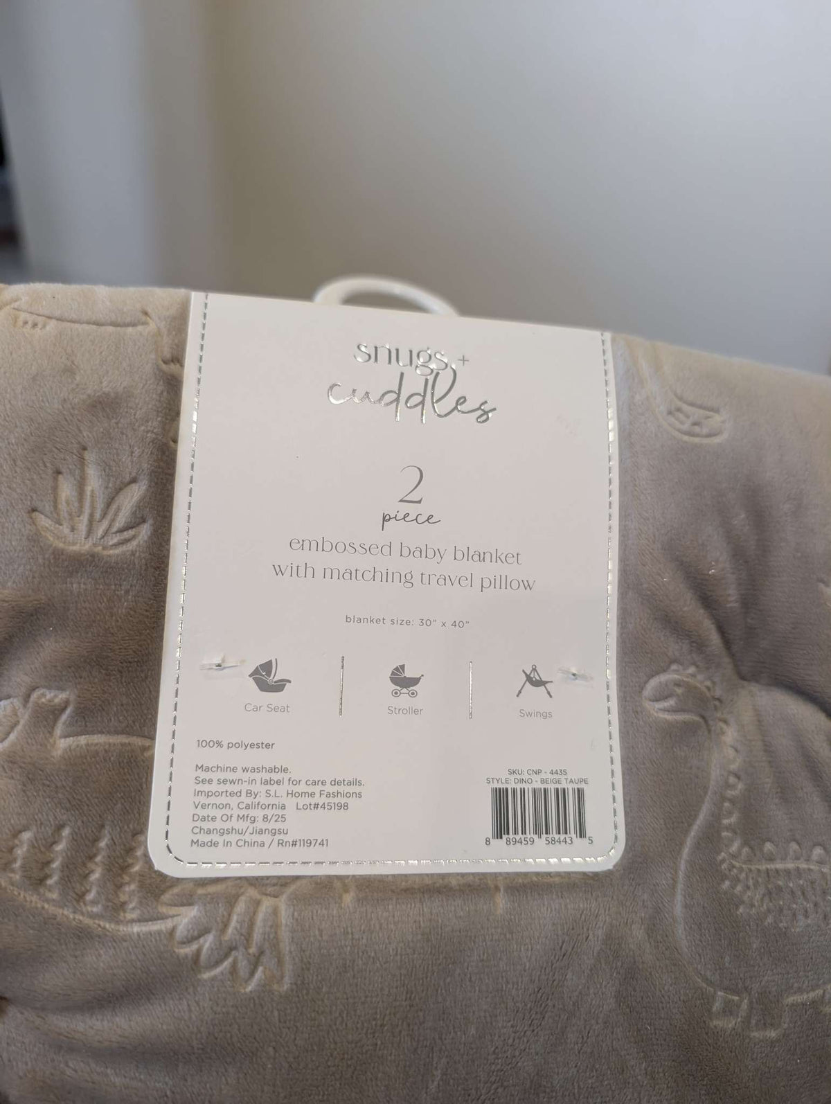 Dinosaur - Brand new baby blanket and pillow set