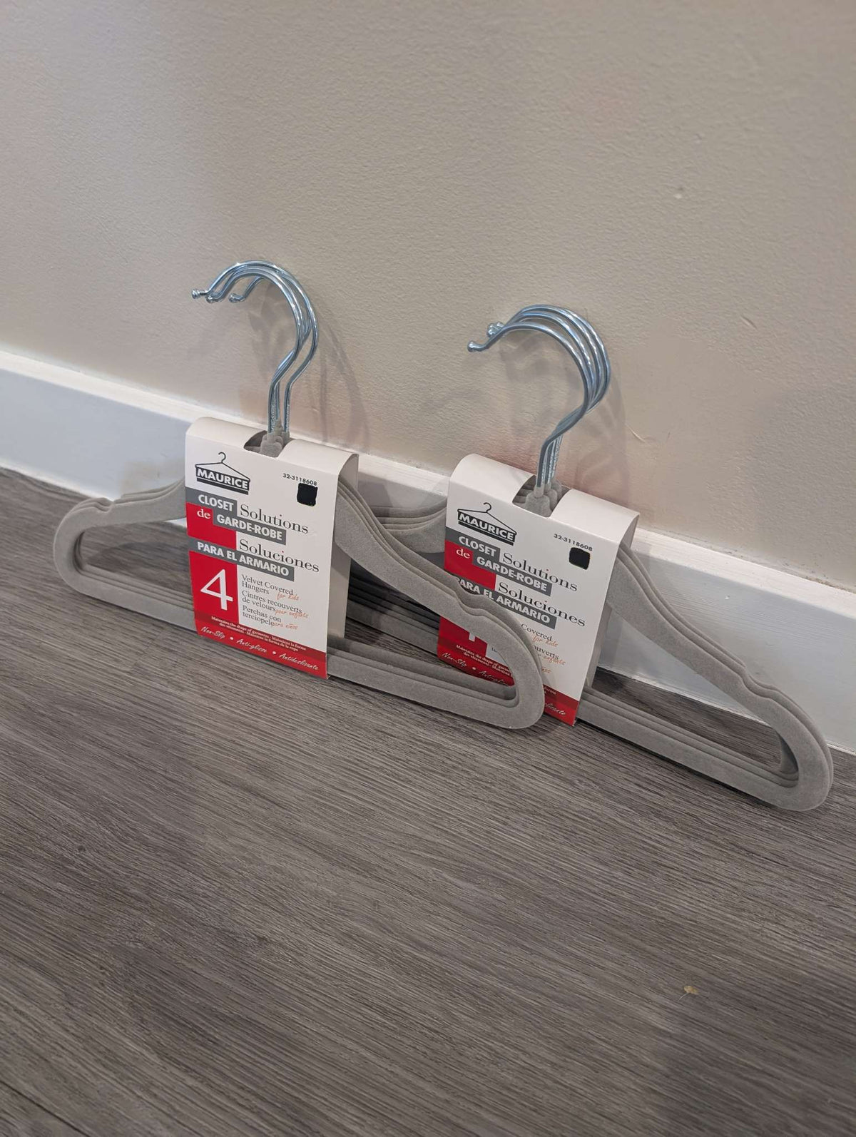 2 packs of grey velvet clothes hangers