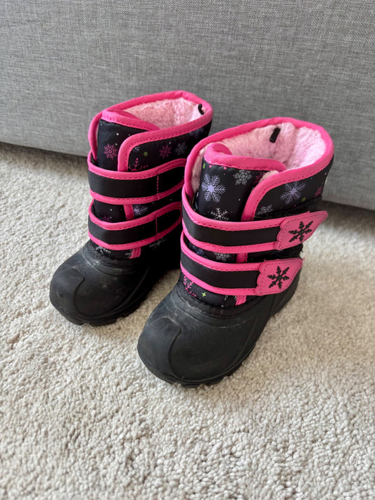 Pink Snow Boots, size 6, Shoes 6 (Walkers:12-24 mth)