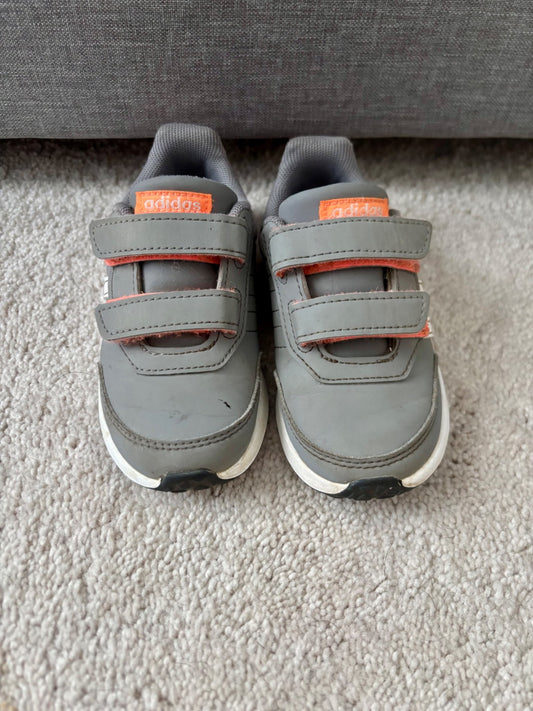 Toddler Adidas Velcro Sneakers, Size 8, Grey, Shoes 8 (Toddler:2-4yr)