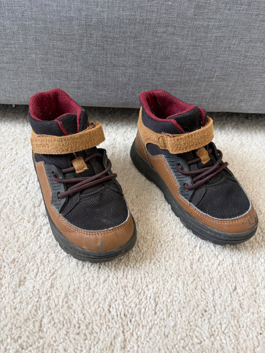 Hiking Boots, Size 10, Carters, Shoes 10 (Toddler:2-4yr)