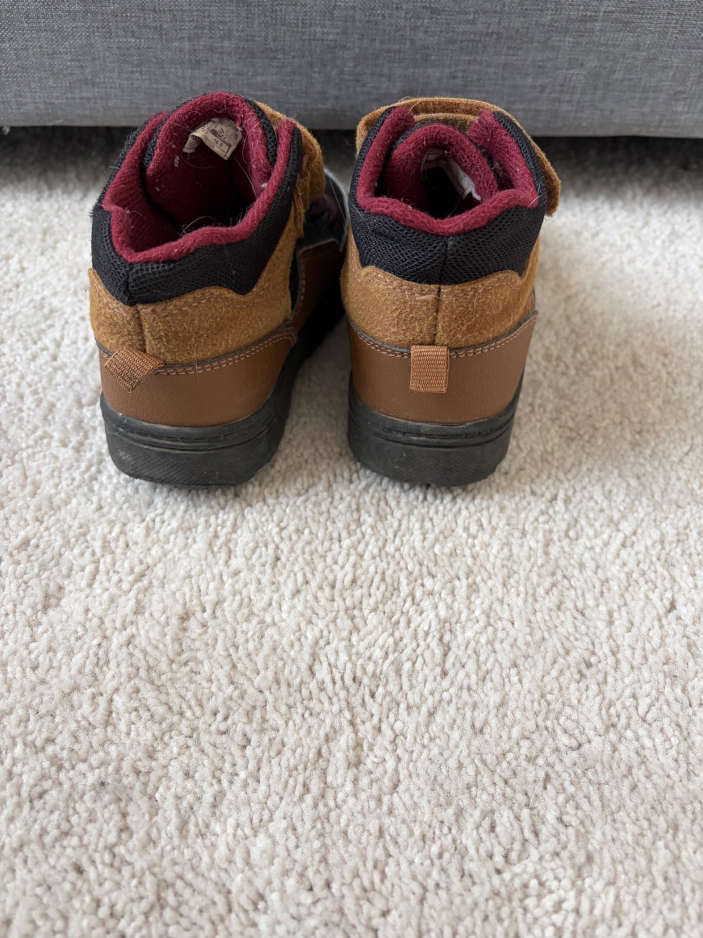 Hiking Boots, Size 10, Carters, Shoes 10 (Toddler:2-4yr)