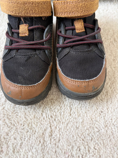 Hiking Boots, Size 10, Carters, Shoes 10 (Toddler:2-4yr)
