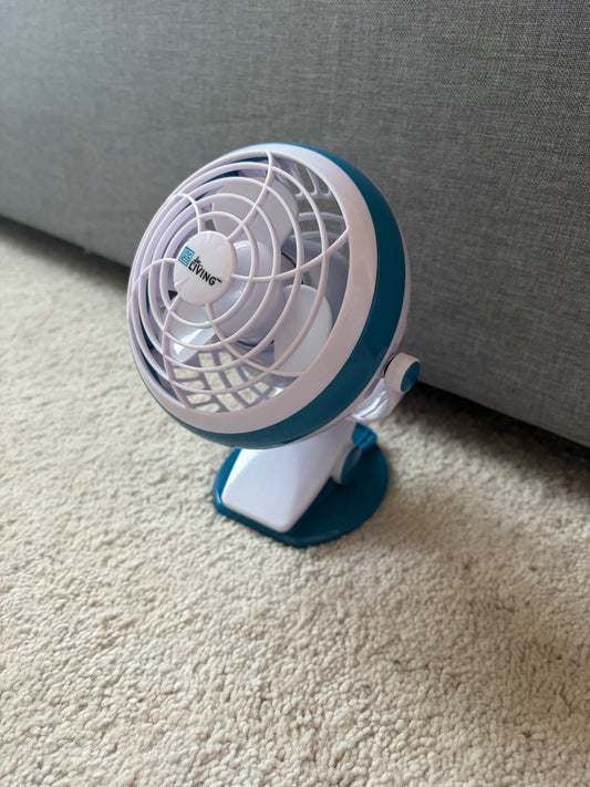 Portable Clip-on Fan, Battery Powered