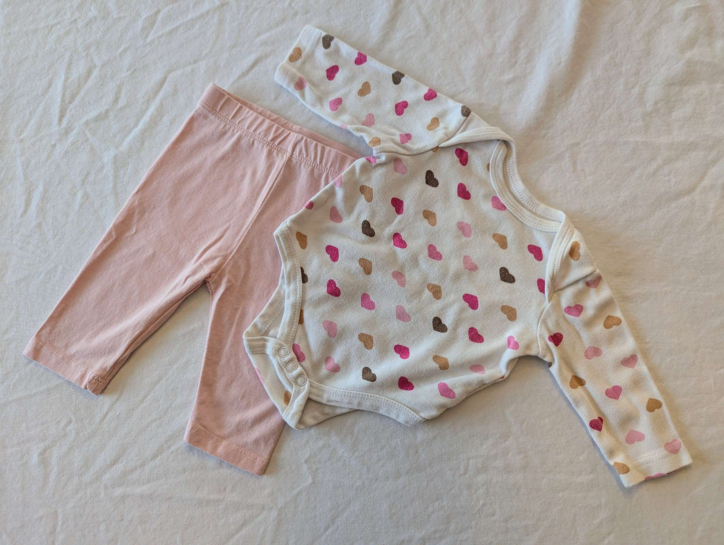 3-6 Month Heart Outfit (Joe Fresh), Kids 6 Month (3-6M)