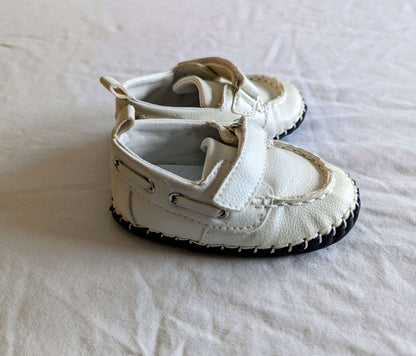 Size 2.5 Prewalker White Faux-Leather Dress Shoes, Shoes 2.5 (Baby: 0-12 mth)