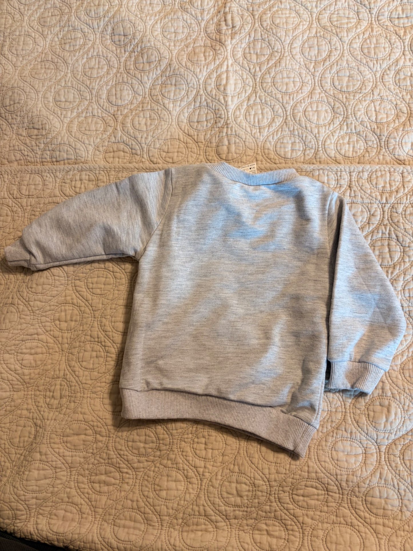Its a Beaut Clark Sweater 6-9 months , Kids 9 Month (6-9M)