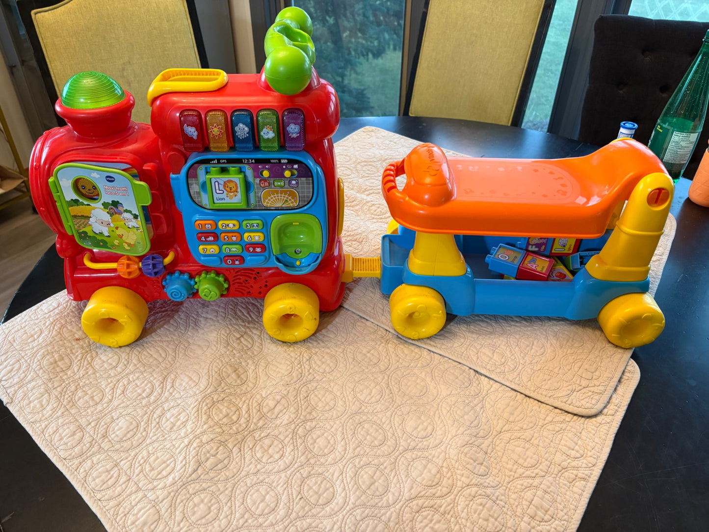 VTech Maxi Trotti Loco 5-in-1 – French Version - PLEASE Read description