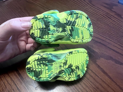 BABY size 4 crocs (Crocs littles), Shoes 4 (Baby: 0-12 mth)