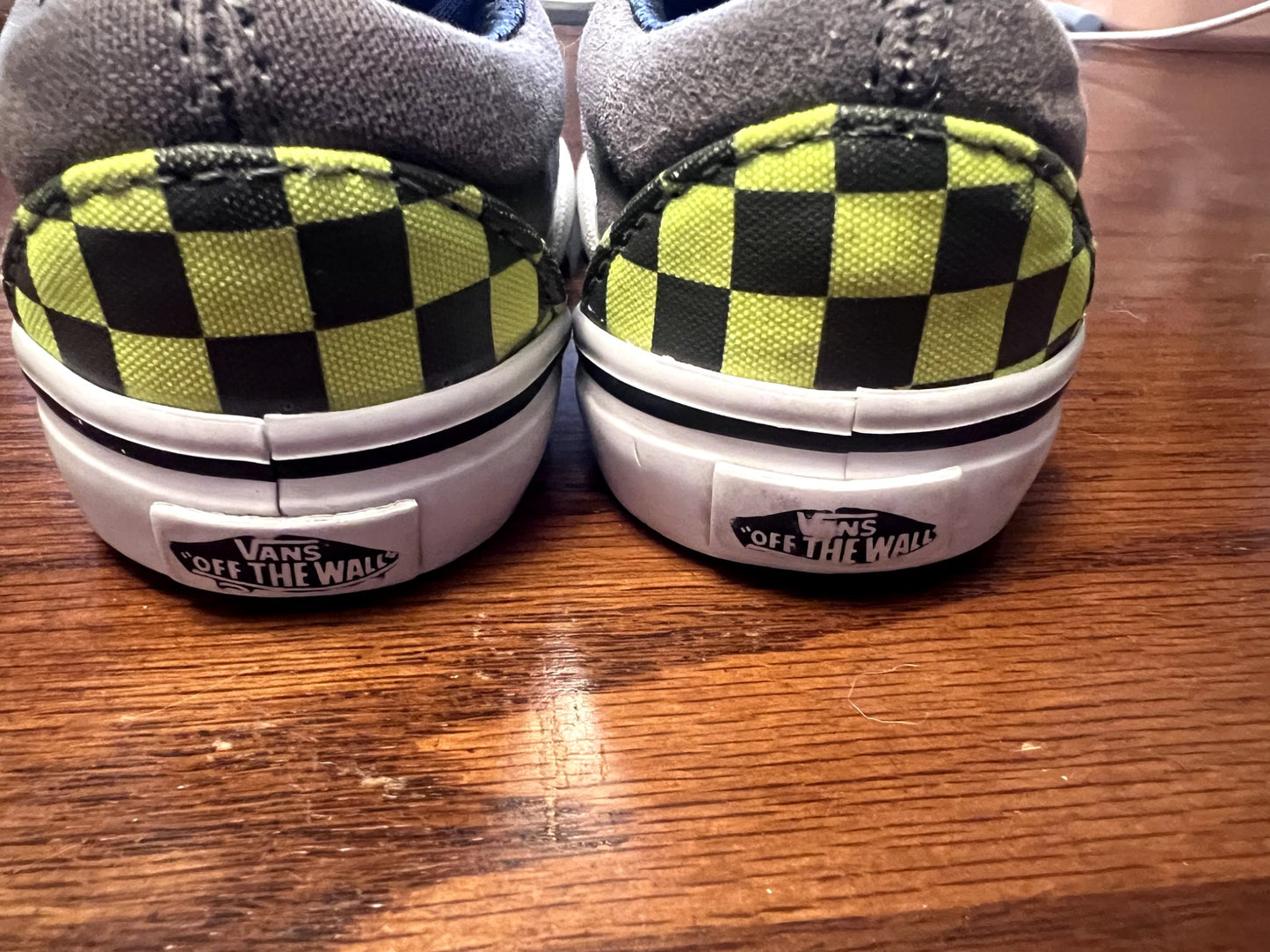 Baby Vans size 5, Shoes 5 (Walkers:12-24 mth)