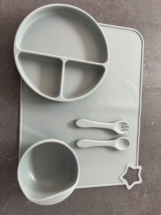 Silicone feeding set