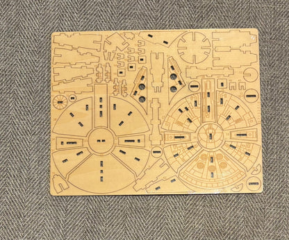 Star Wars wooden model - Millenium Falcon