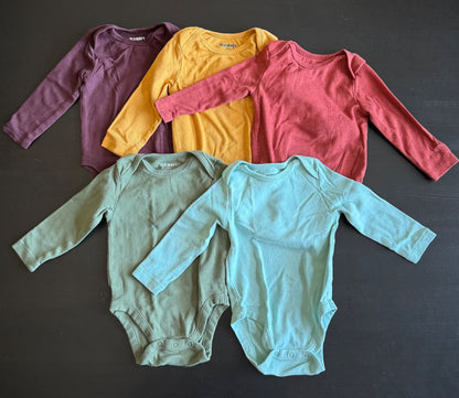Old Navy bodysuit 5 pack, 6-12 months , Kids 9 Month (6-9M)