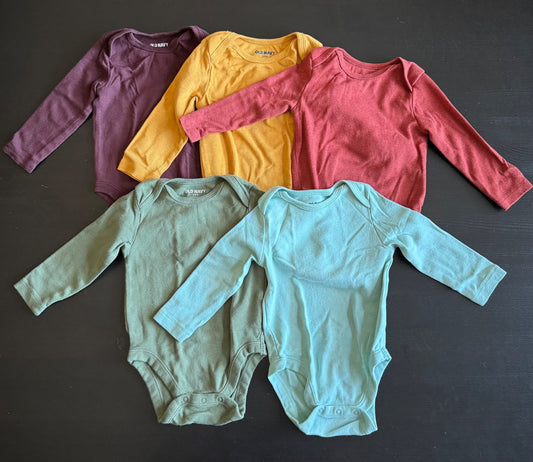 Old Navy bodysuit 5 pack, 6-12 months , Kids 9 Month (6-9M)
