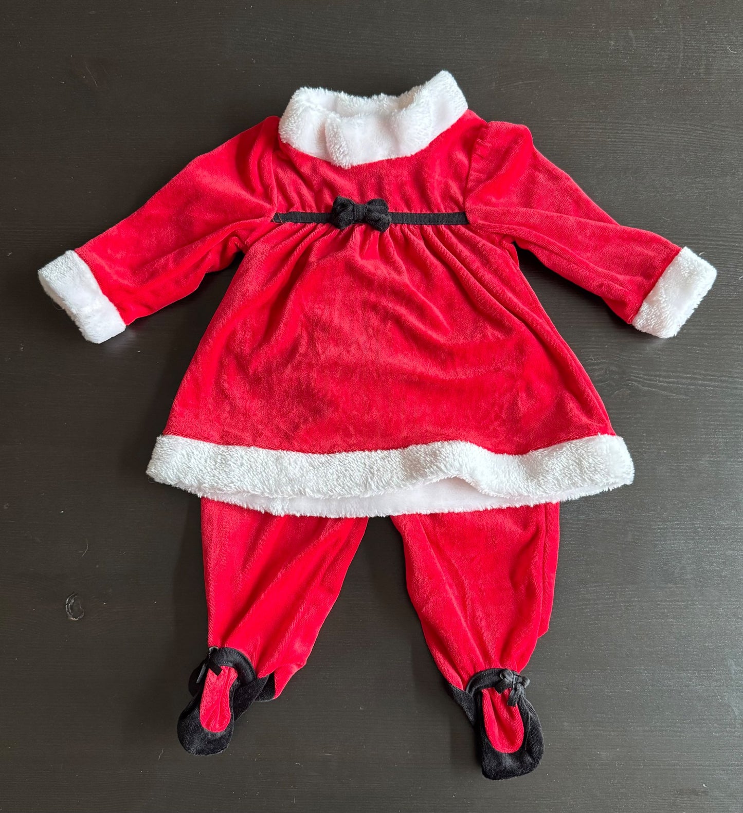 Baby girl Santa outfit, 6-9 mos. , Kids 9 Month (6-9M)