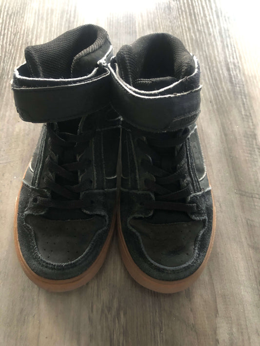 DC Hightops, Shoes 1 (Kids:4-8yr)