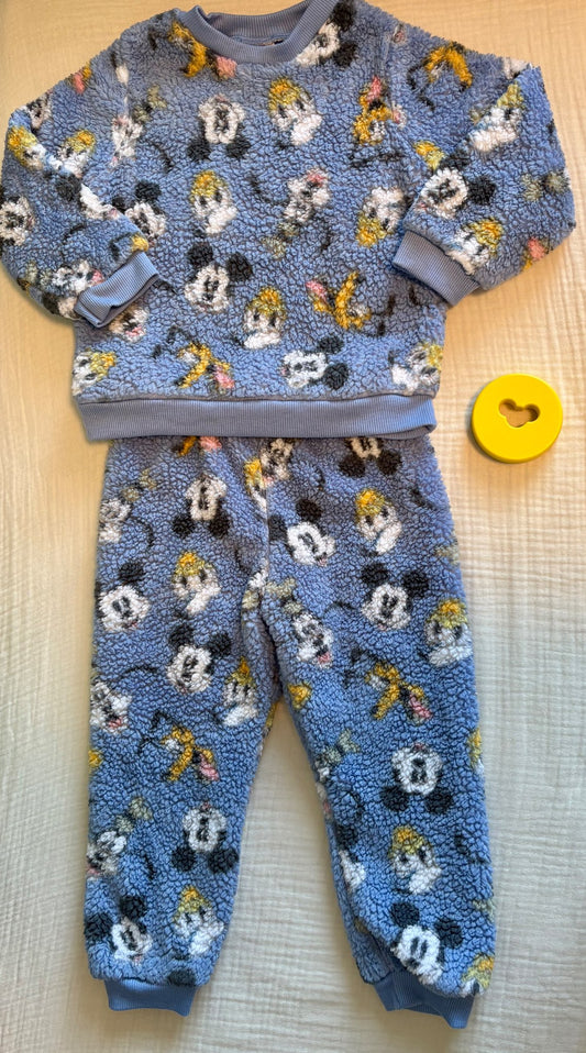 Disney: Mickey and Friends 4T Unisex Fuzzy Pajama Set, Kids 4/4T