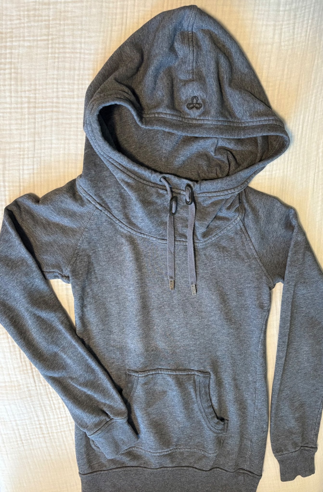TNA Aritzia XXS Pre-Teen/Teen Girl Scuba Neck Grey Hoodie , Kids 16 to 20