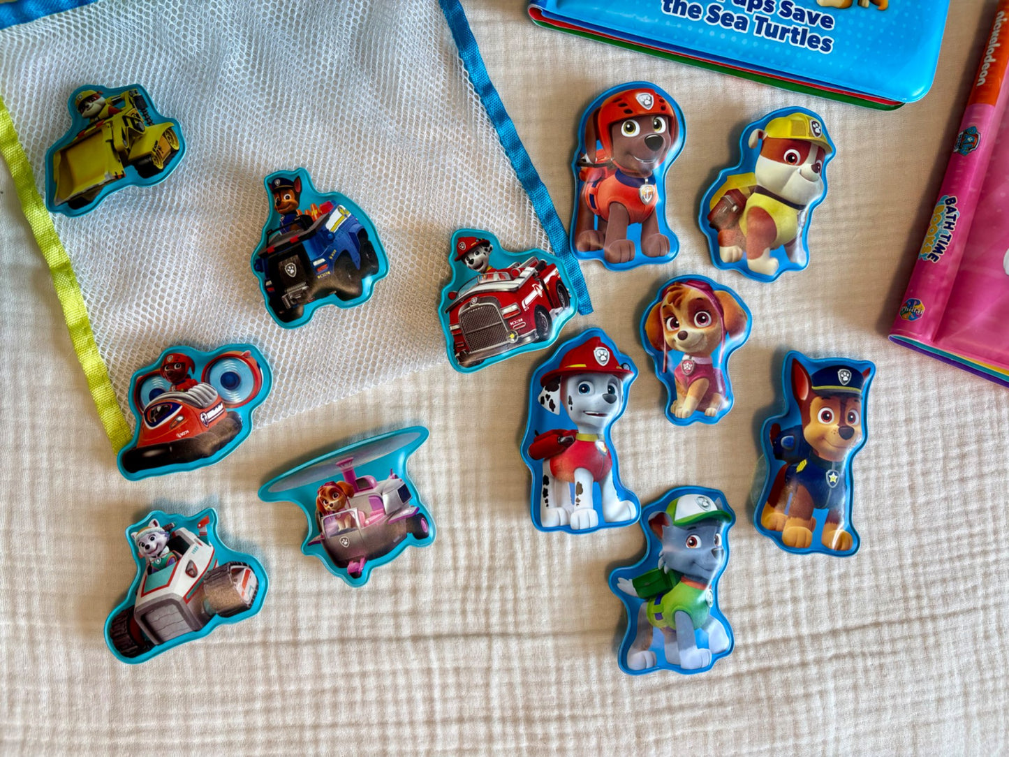 Paw Patrol Bathtime Books (x2) with Suction Cup Characters