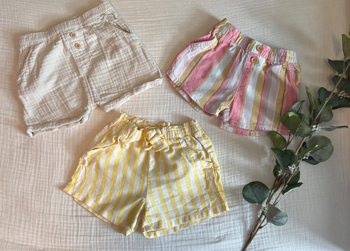 3T Toddler Girls Summer Shorts Bundle x3  (Joe Fresh, Little Planet Organic by Carter's, OshKosh B'Gosh) , Kids 3T